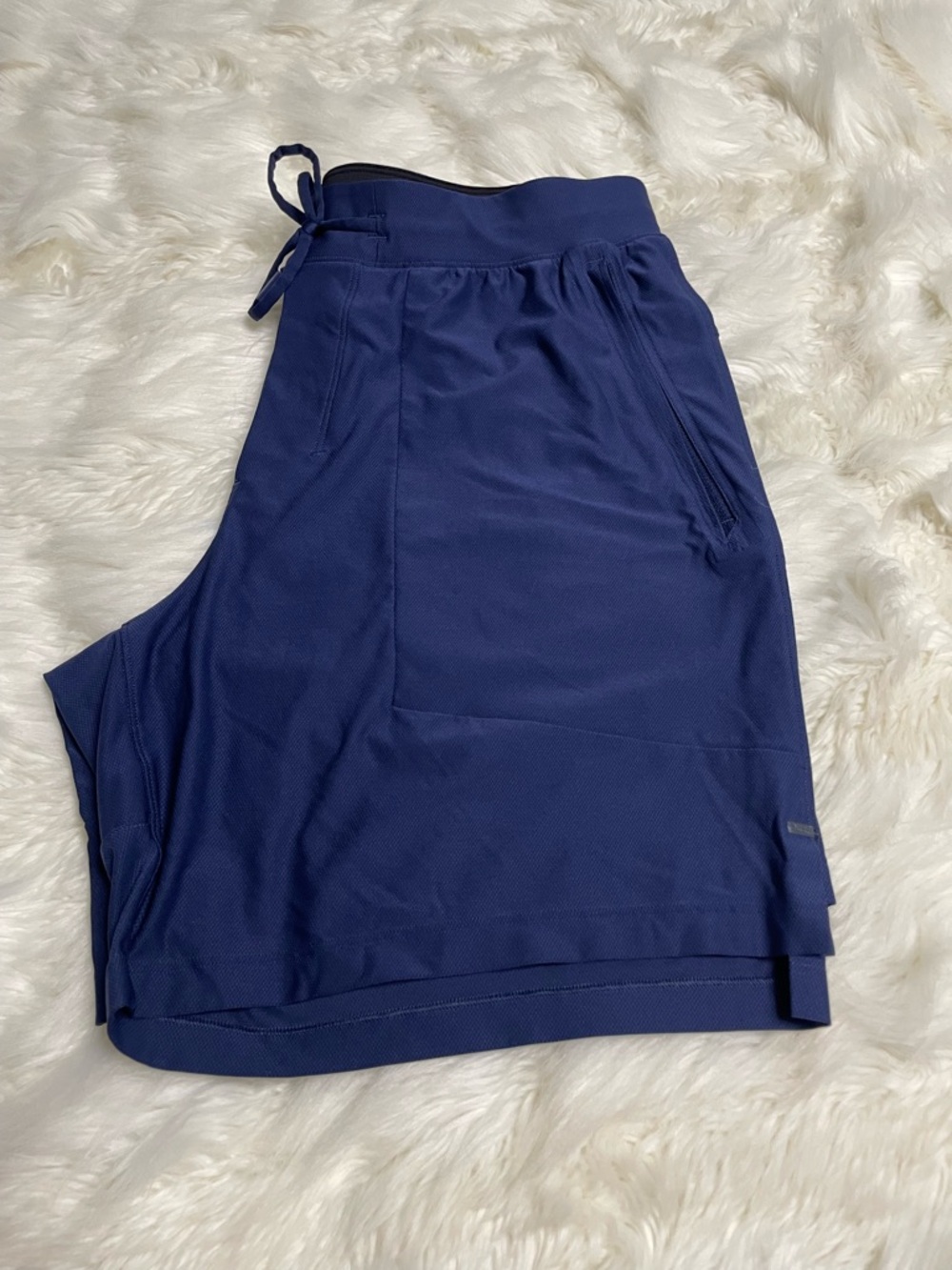 Lululemon Athletica Shorts Large